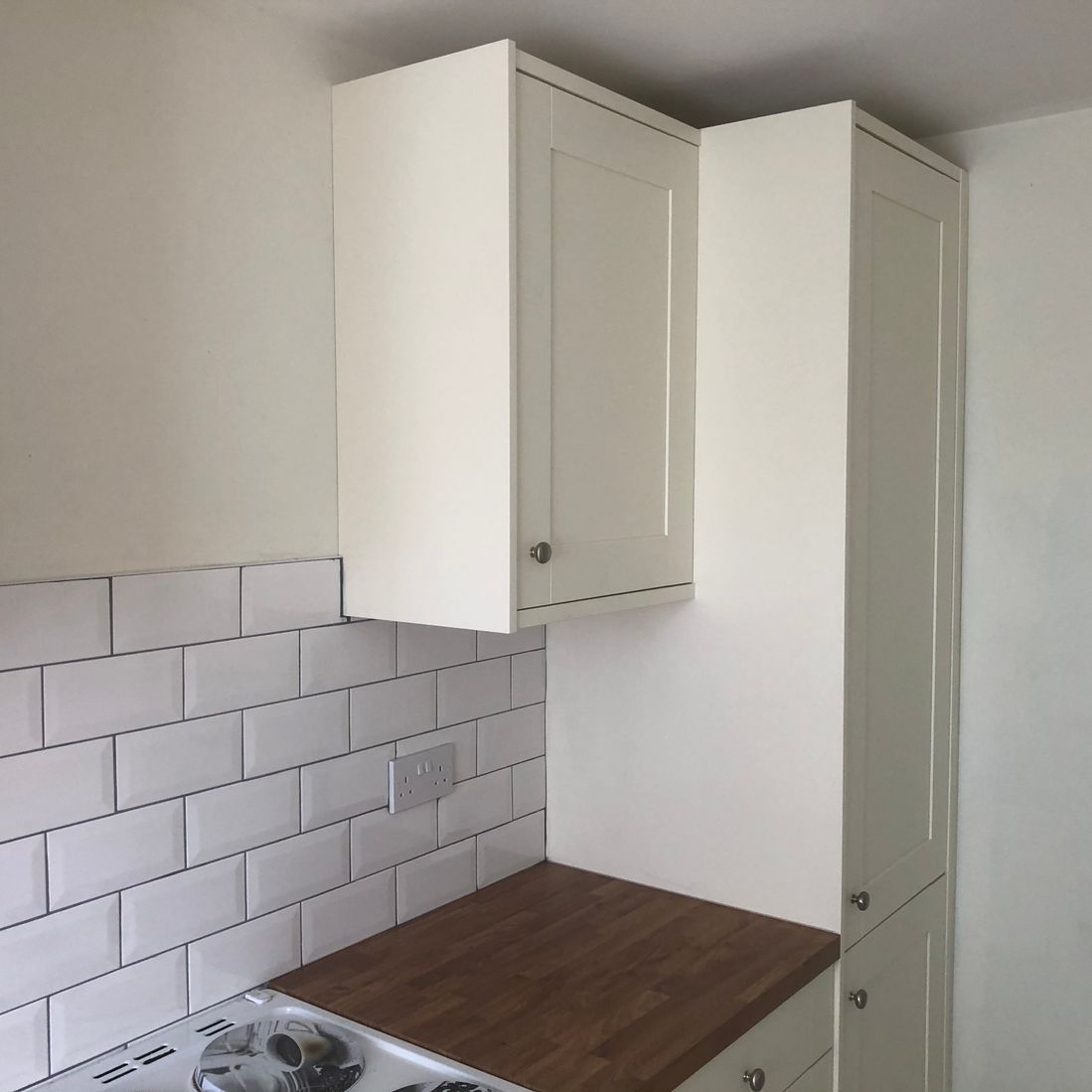 Cream shaker kitchen 