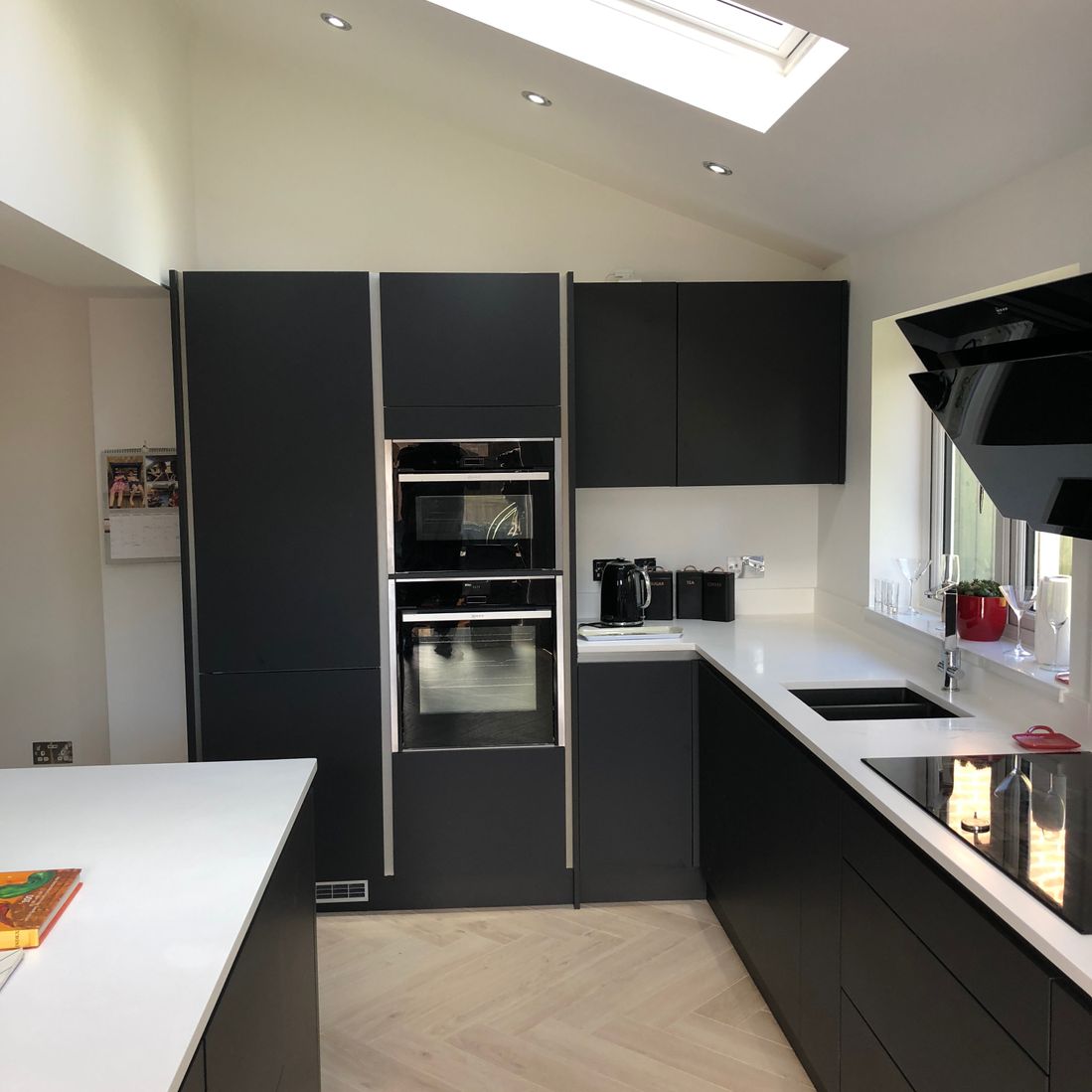 true handless kitchen
